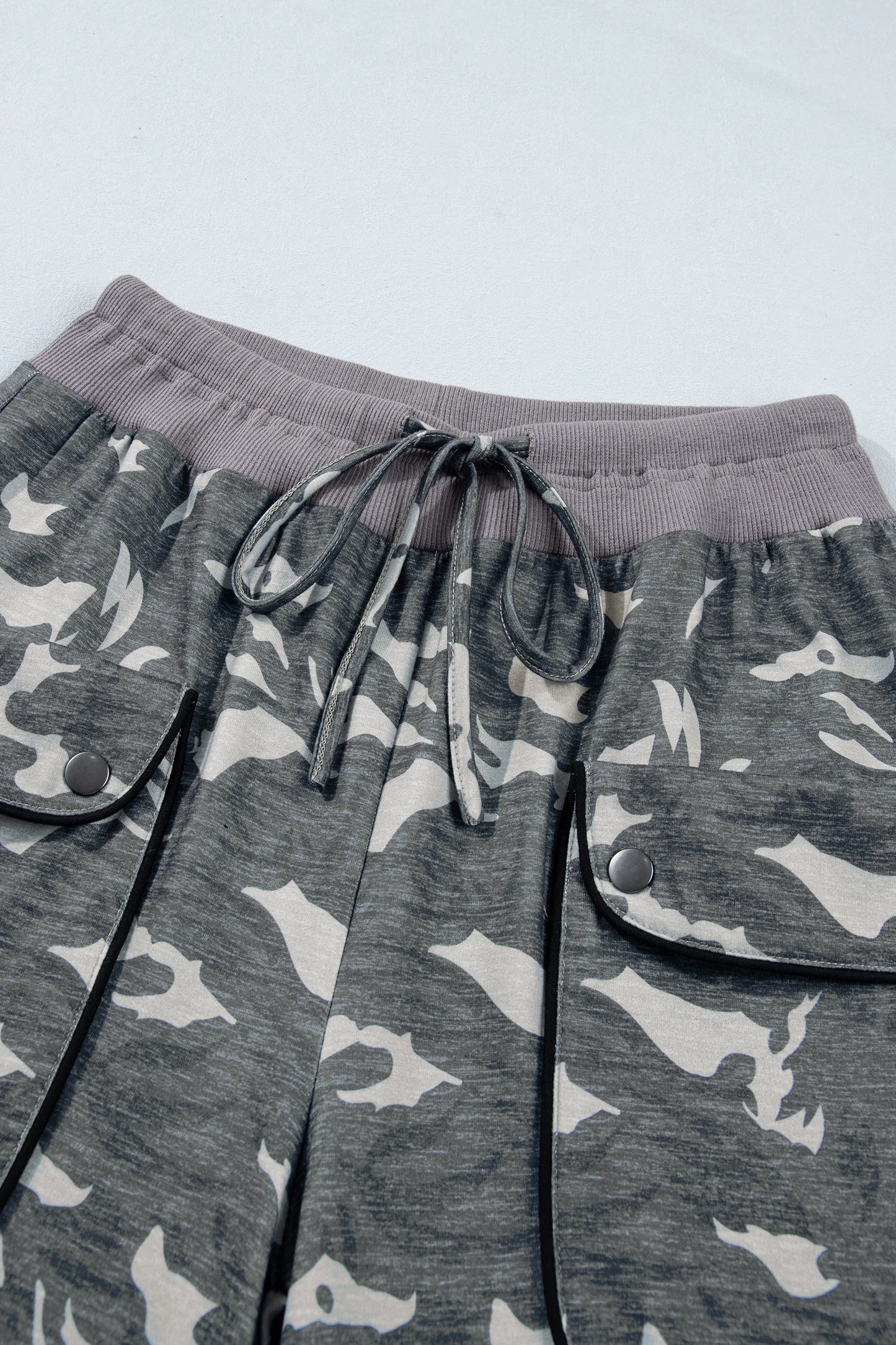 Multicolour Drawstring Contrast Waistband Camouflage Cargo Barrel Pants