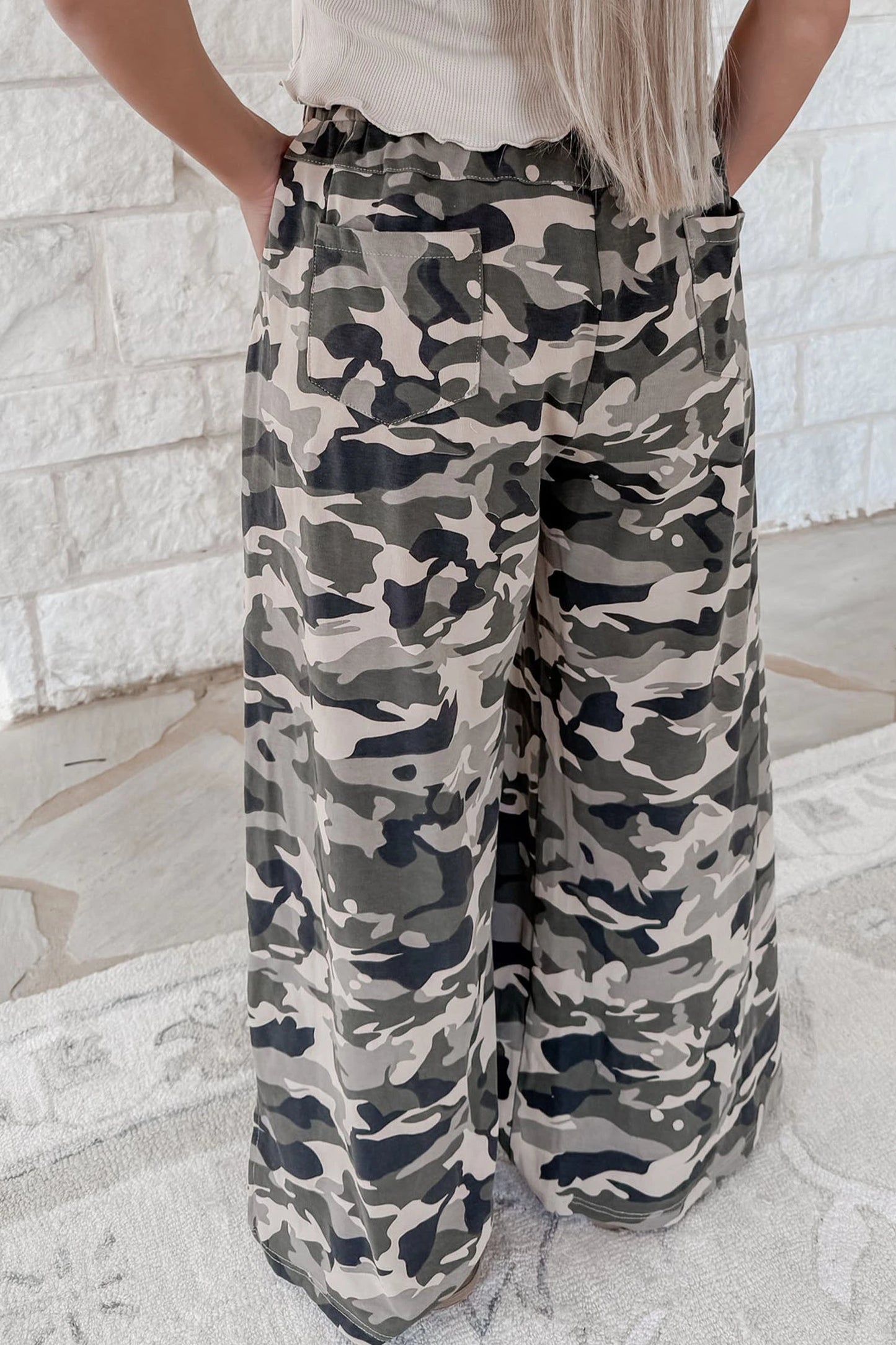 Camouflage Print Drawstring Casual Pants