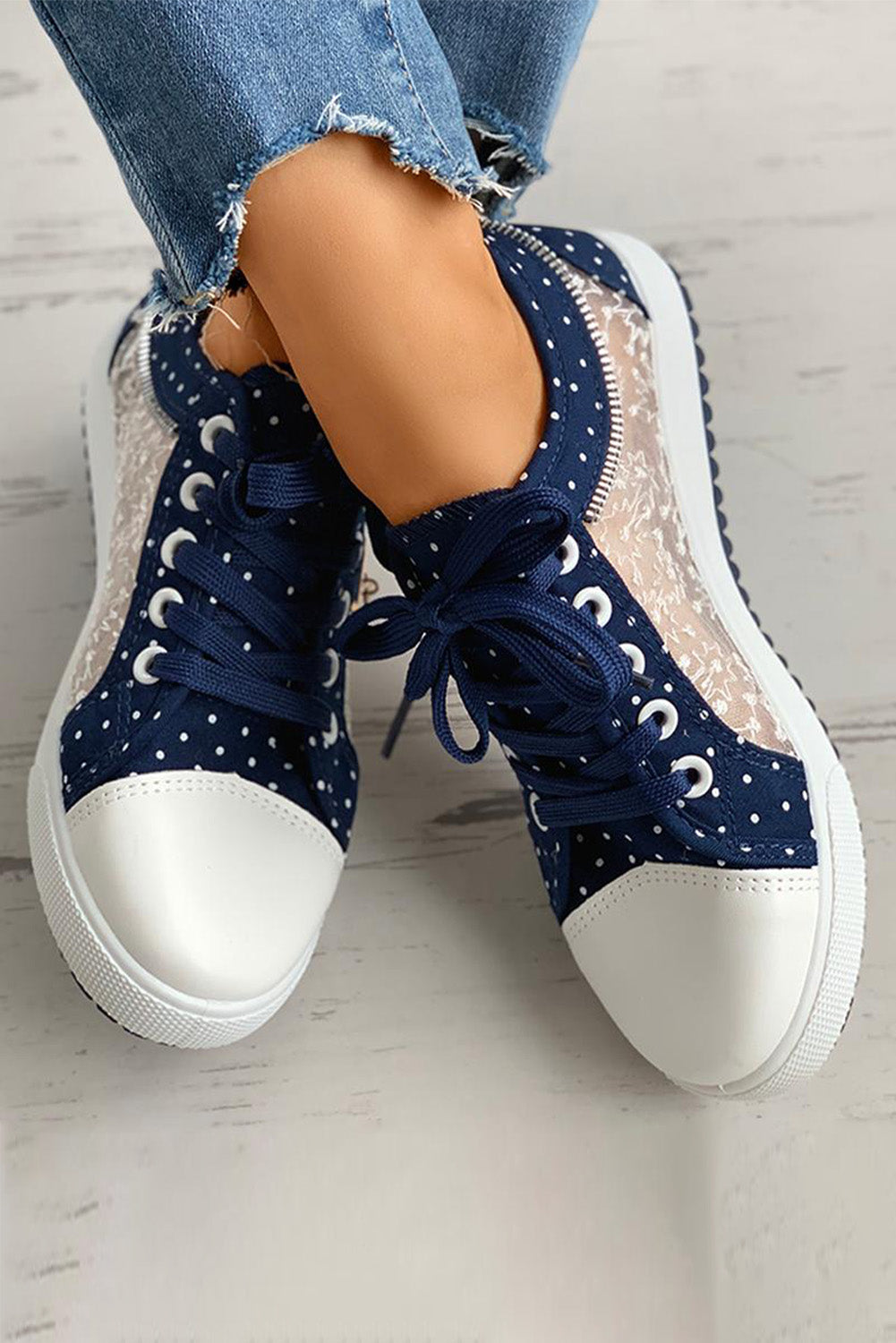 Lace Splicing Flat Shoes