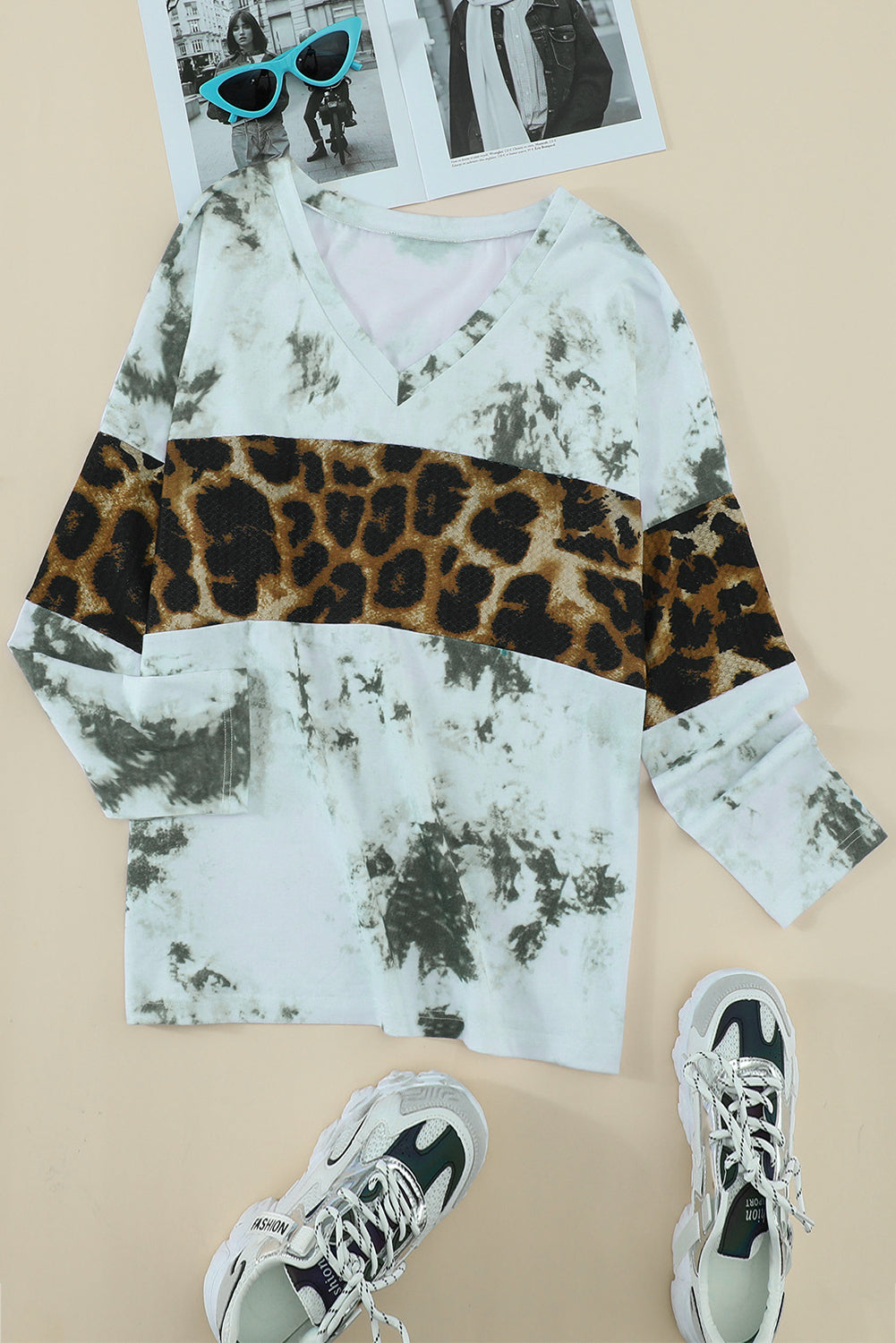 Green Tie Dye Print Leopard Splicing V Neck Long Sleeve Top