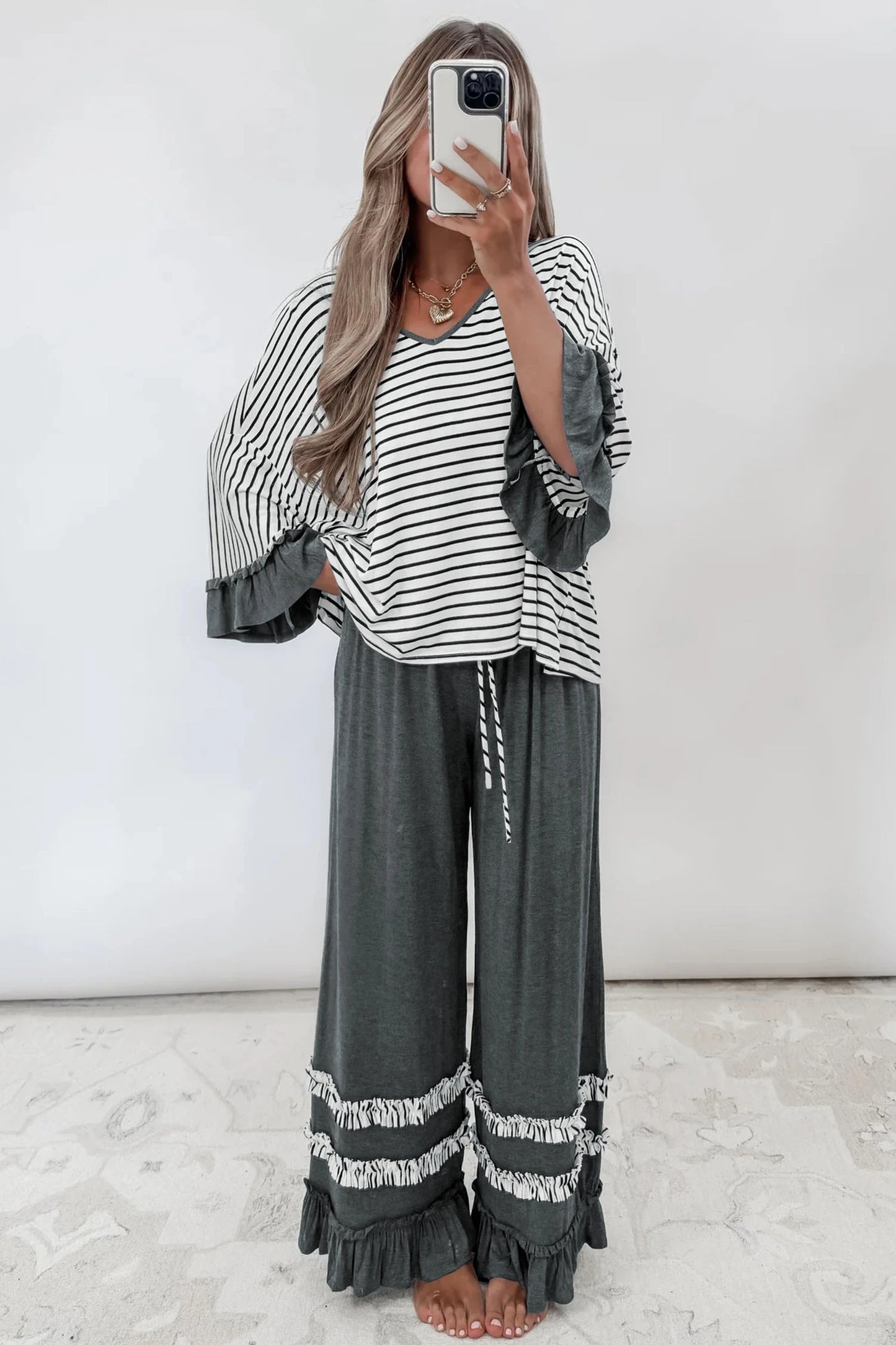 Ruffle Contrast Sleeve Top Drawstring Pants 2pcs Set