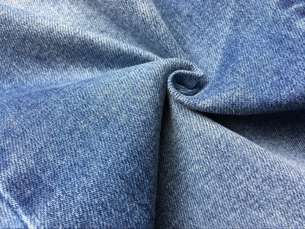 Low-waisted slim-fit stretch denim