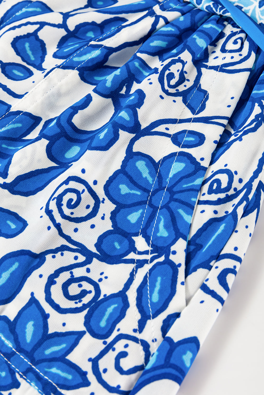 Blue Floral Print Pocketed Front Knot High Waist Casual Shorts