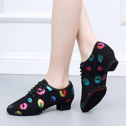 Seven-Color Lip Print dance shoes