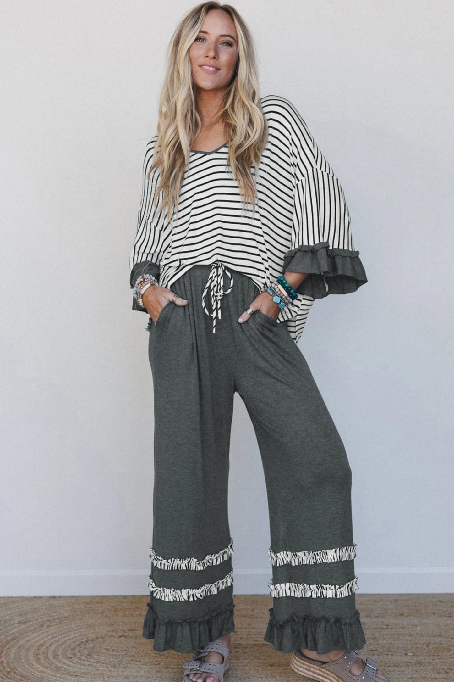 Ruffle Contrast Sleeve Top Drawstring Pants 2pcs Set